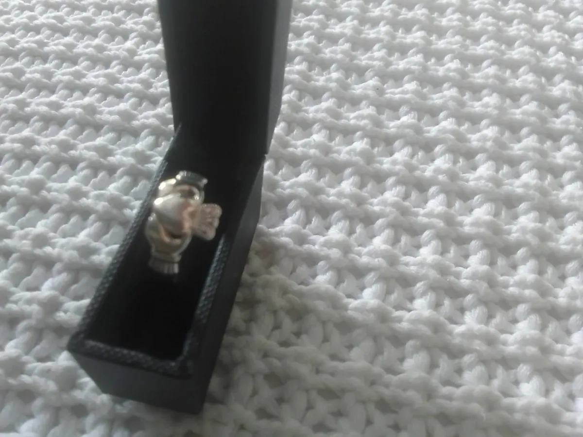 STERLING SILVER IRISH MADE  CLADAGH RING SIZE N - Image 4
