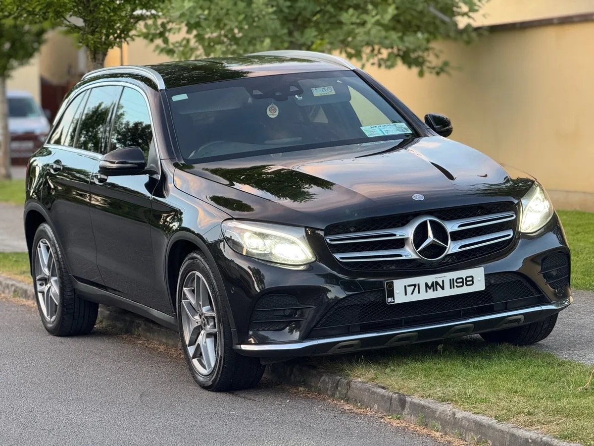 2017 MERCEDES-BENZ GLC 220D AMG-LINE 4MATIC - Image 1