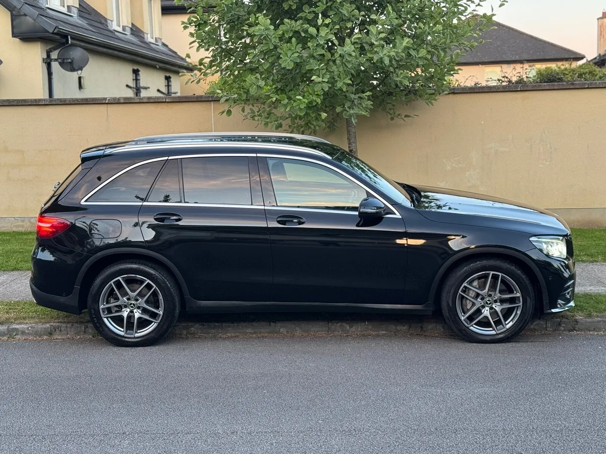 2017 MERCEDES-BENZ GLC 220D AMG-LINE 4MATIC - Image 3