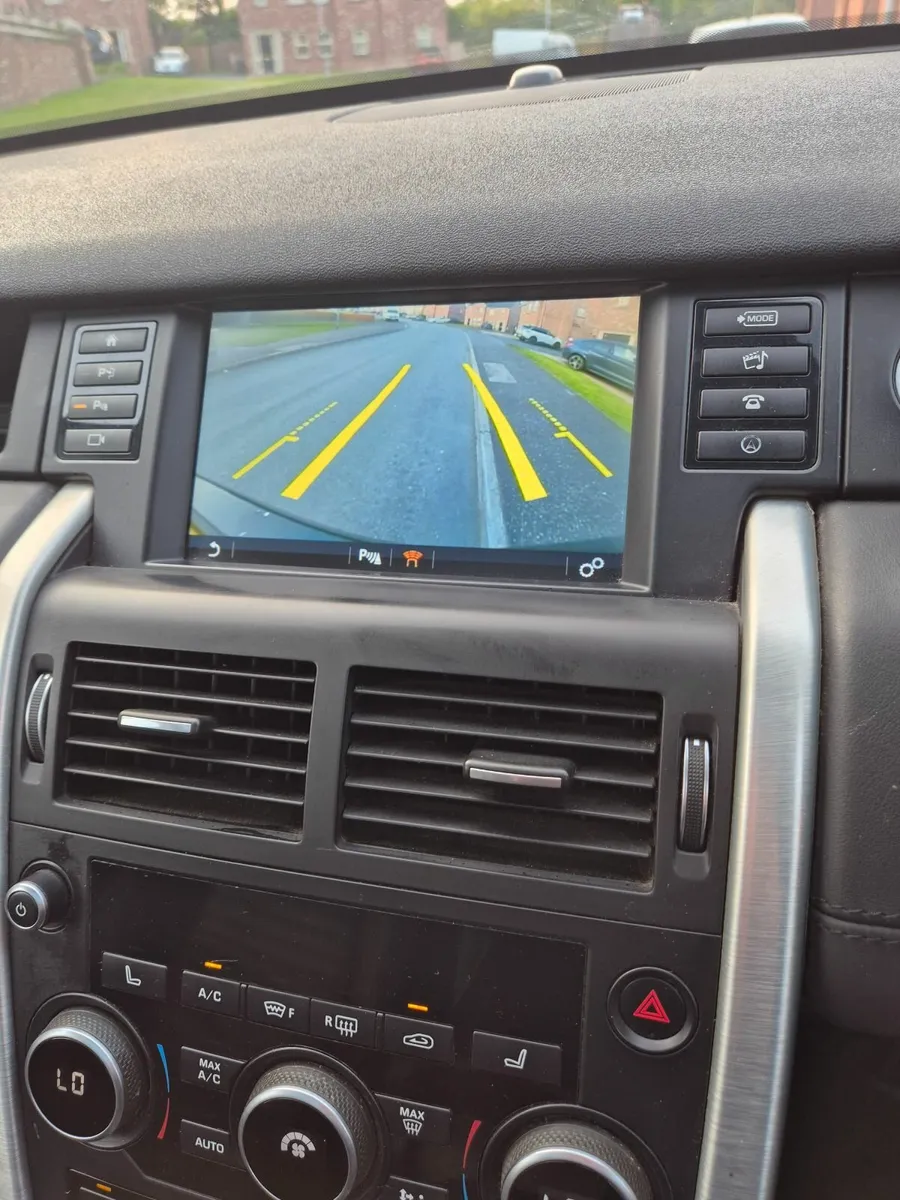 Land Rover Discovery Sport 2015 - Image 3