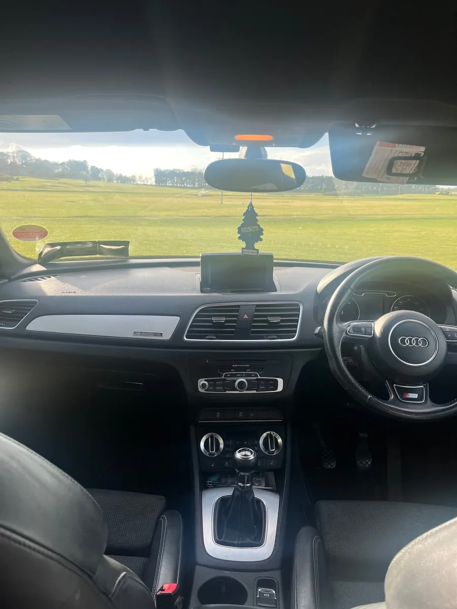 Audi Q3 2014 - Image 4
