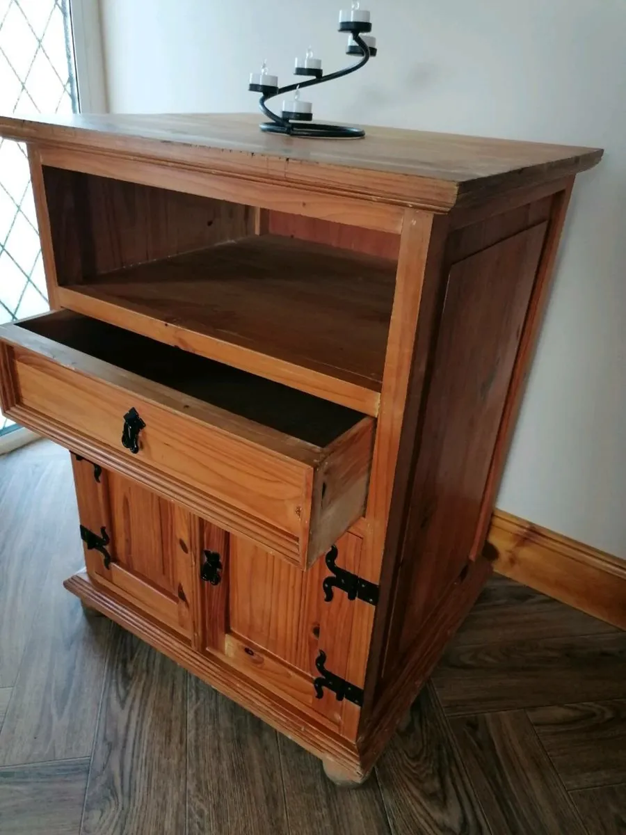 Beautiful TV/Storage Cabinet - Image 2