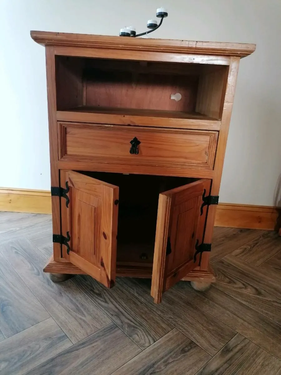 Beautiful TV/Storage Cabinet - Image 3