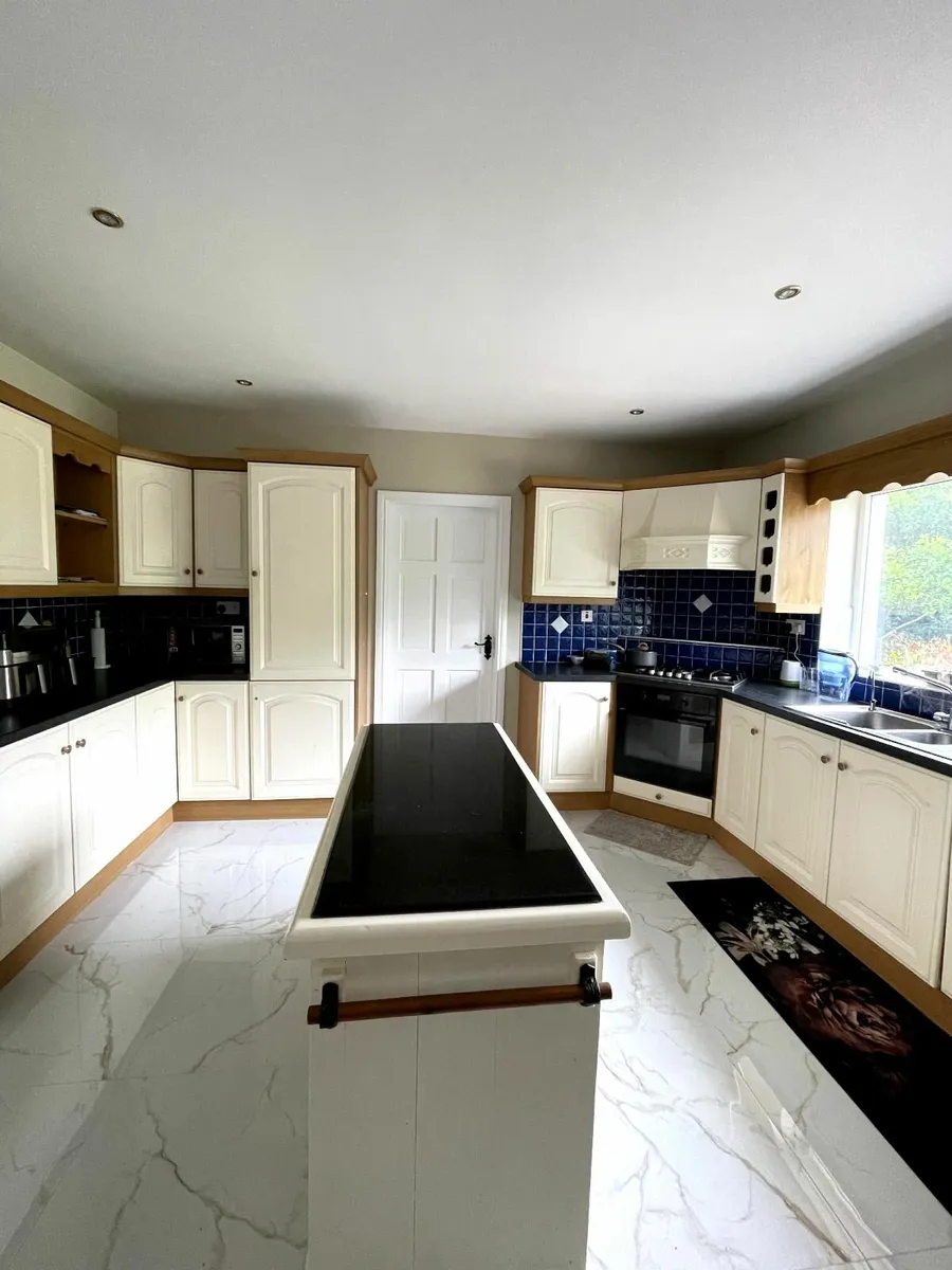 Full Kitchen with Appliances for Sale - Image 1