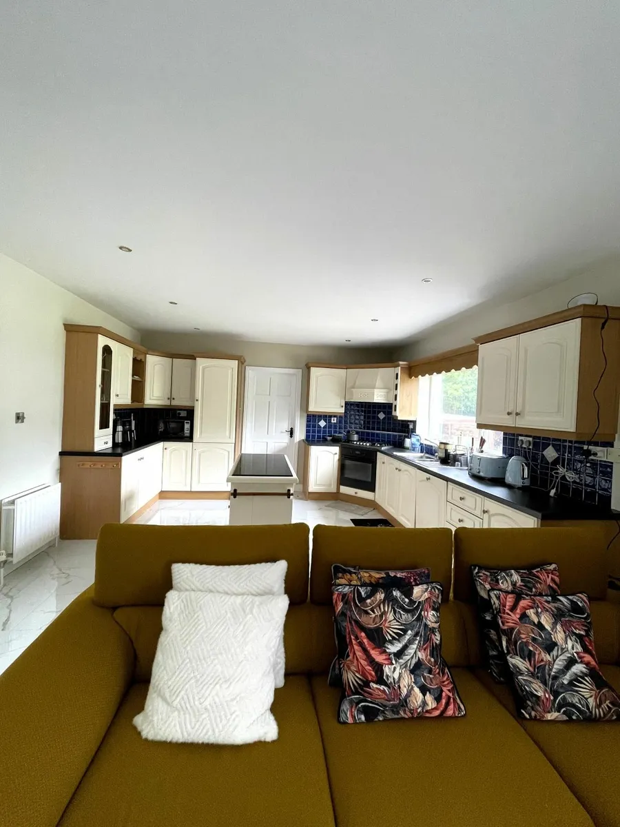Full Kitchen with Appliances for Sale - Image 2