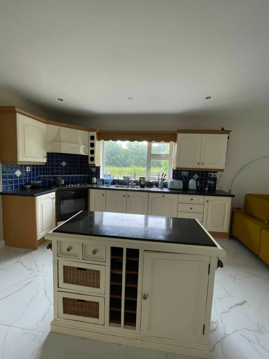 Full Kitchen with Appliances for Sale - Image 3