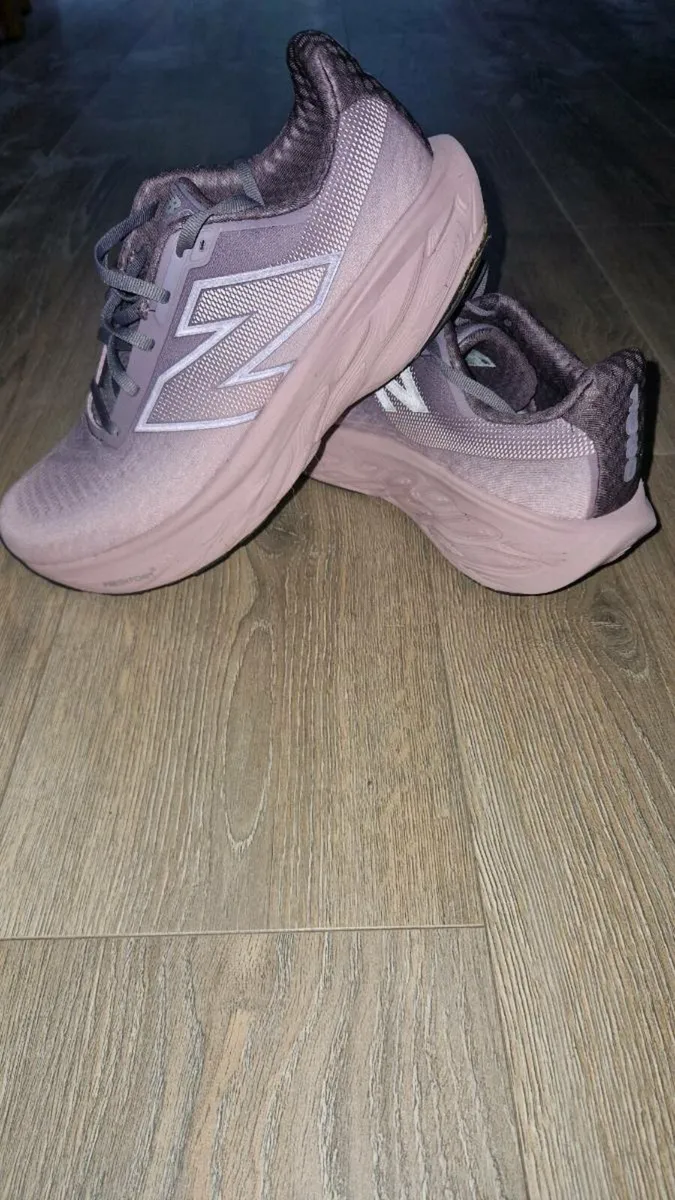 Womens Runners - Image 1
