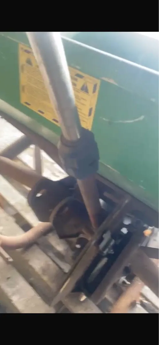 Cavallo spreader for parts - Image 4