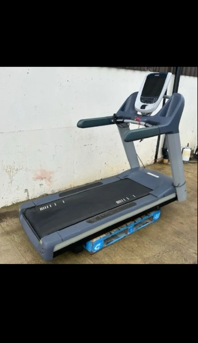 PRECOR TRM885 TREADMILL WITH P80 CONSOLE - Image 1