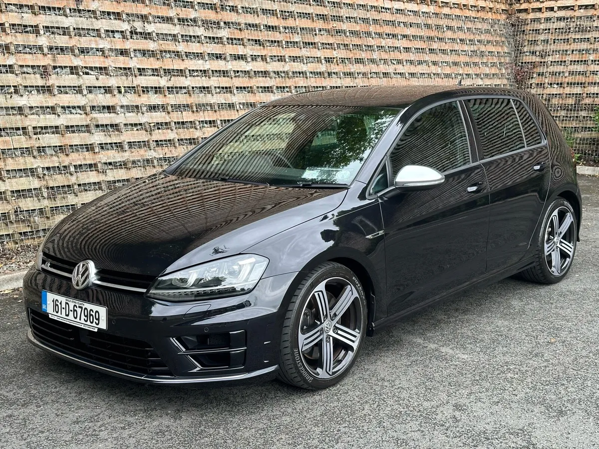 161 Volkswagen Golf R **4 Motion 300BHP** - Image 1