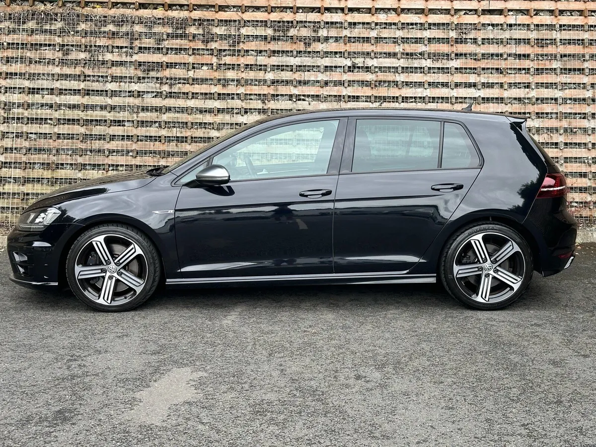 161 Volkswagen Golf R **4 Motion 300BHP** - Image 2