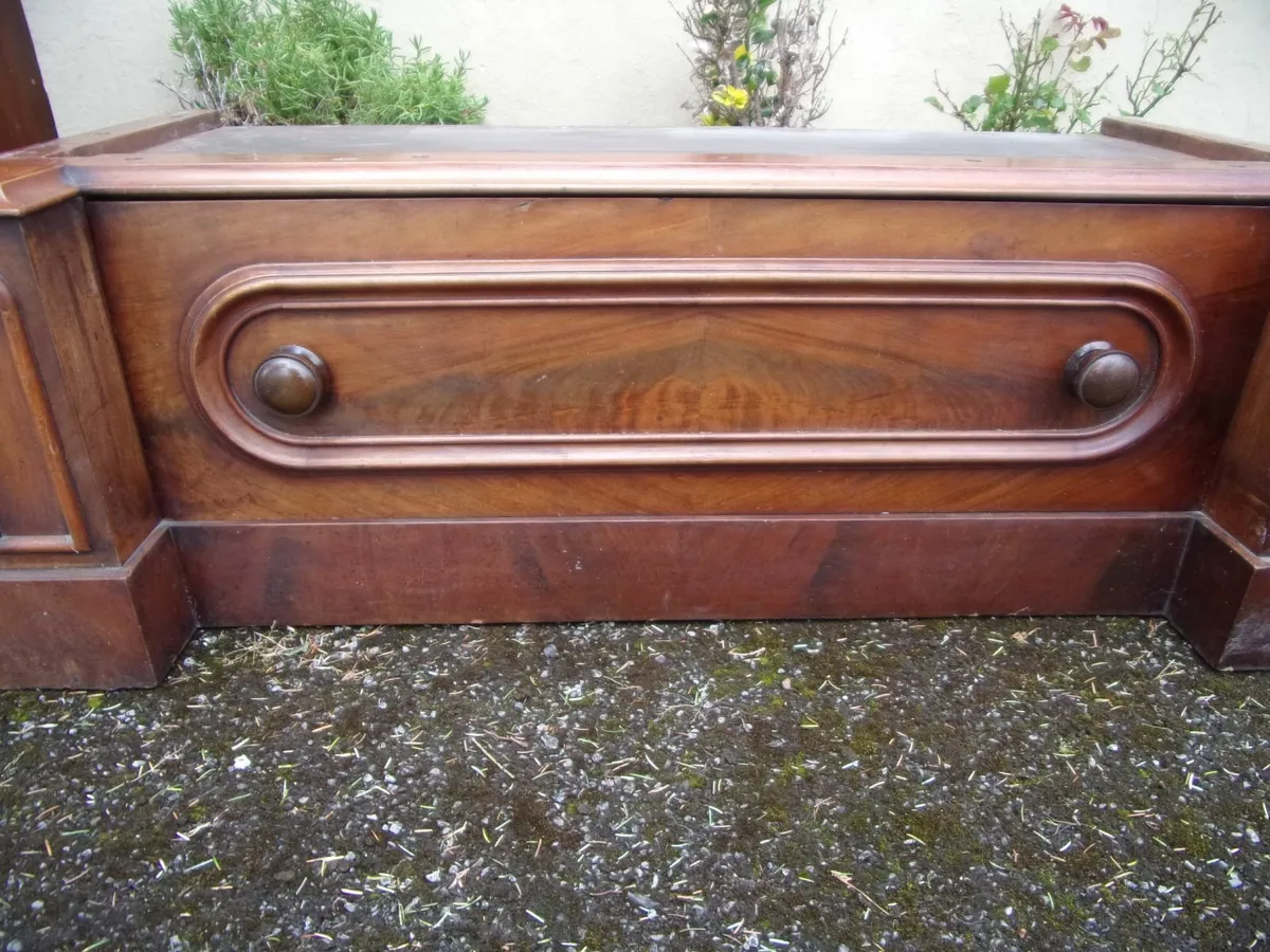 Chest of Drawers - Image 4
