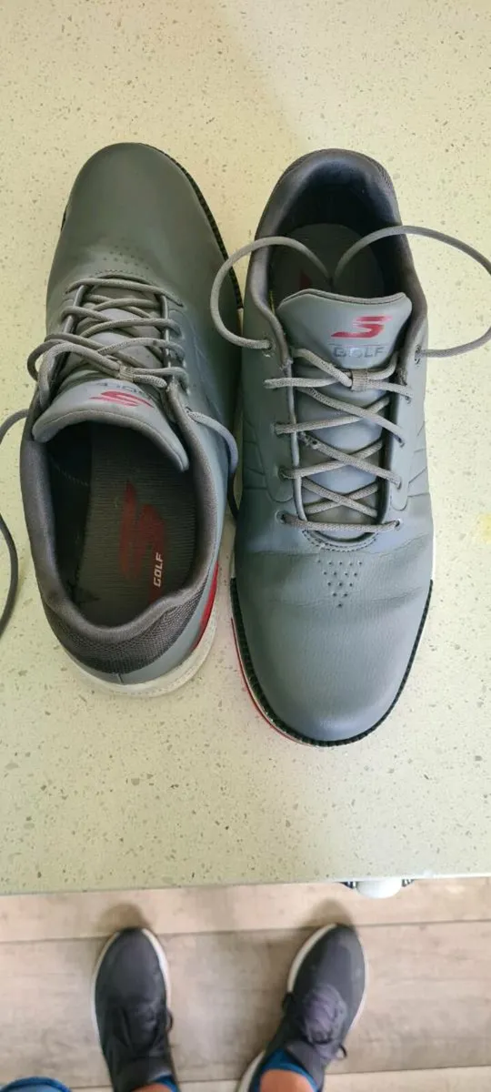 Skechers golf shoes - Image 1