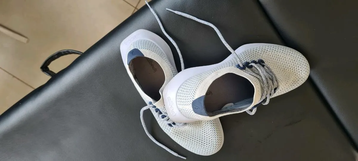 Mens trainers - Image 1