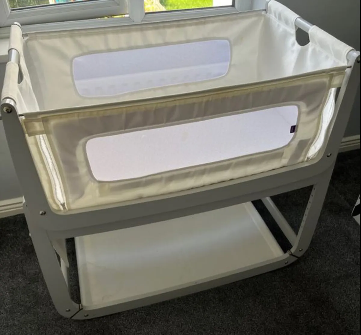 SnüzPod 3 Bedside Crib - Image 1