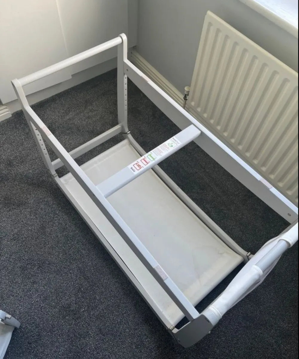 SnüzPod 3 Bedside Crib - Image 3