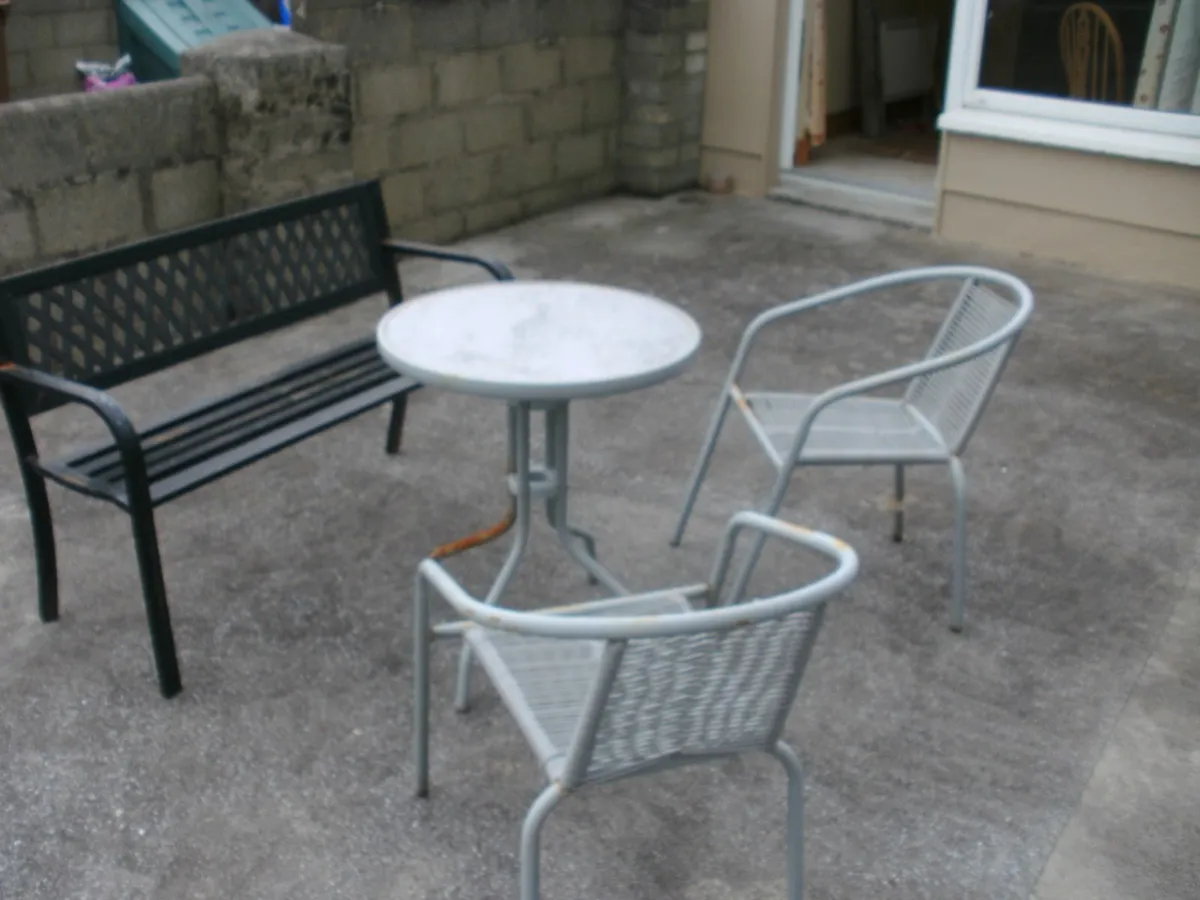 Garden furniture table and chairs plus Bench - Image 2