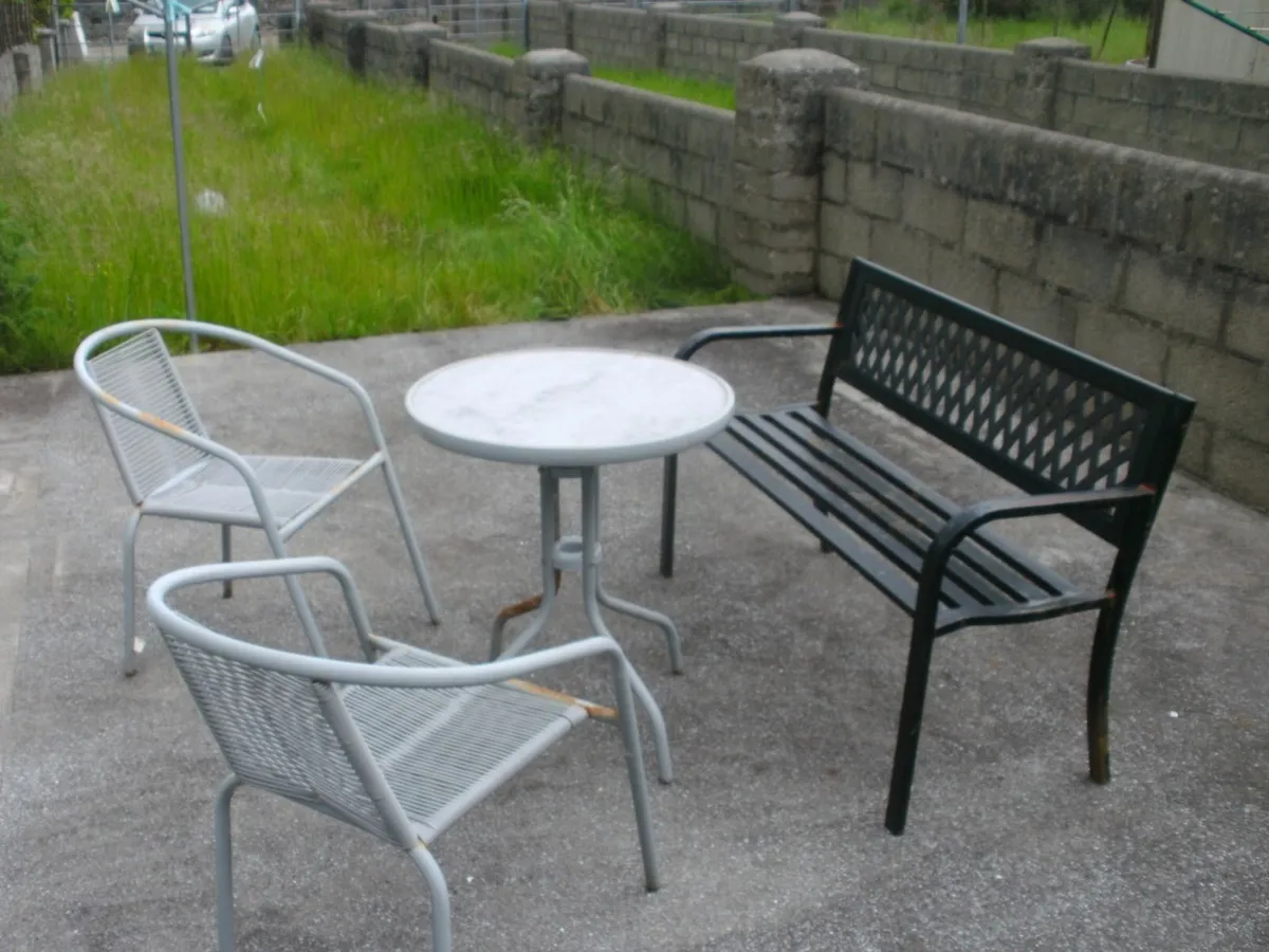 Garden furniture table and chairs plus Bench - Image 3