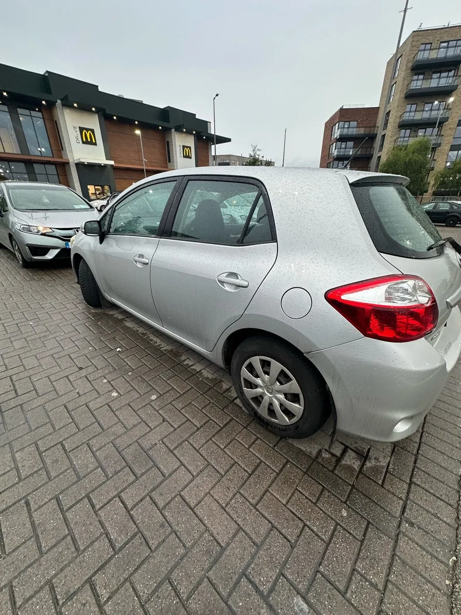 Toyota Auris Diesel - Image 4