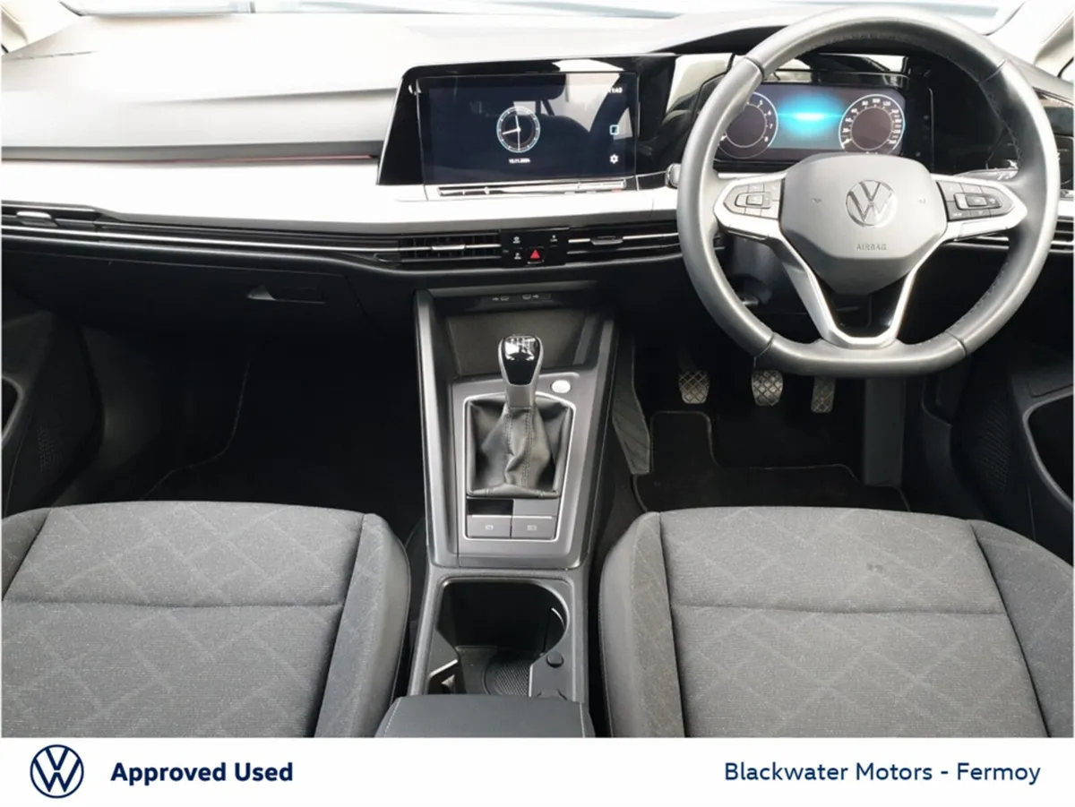 Volkswagen Golf 1.0TSI 110BHP 5DR LIFE WITH REAR V - Image 3