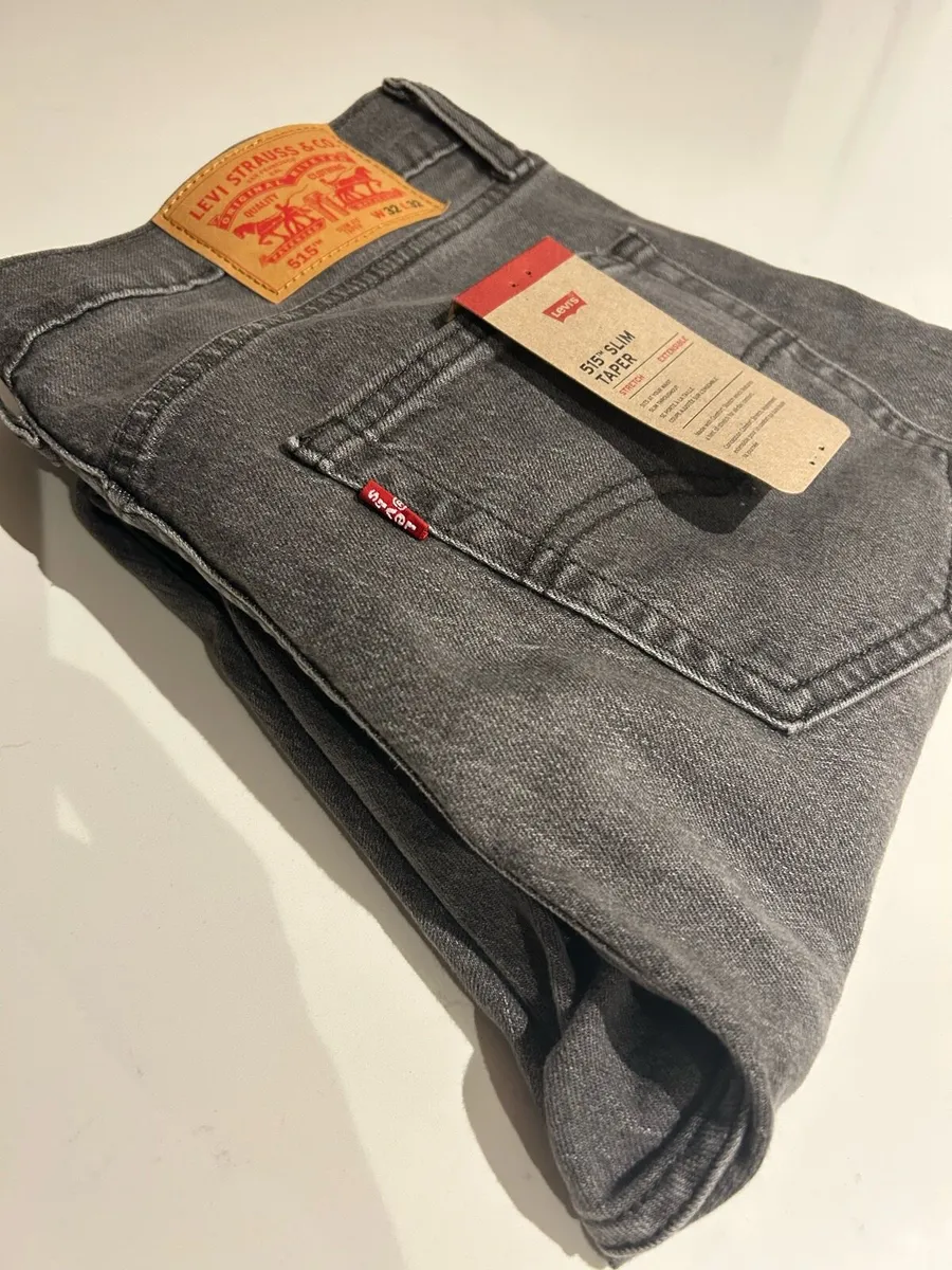 Levi’s 515 Slim Taper Jeans 32x32 - Image 1
