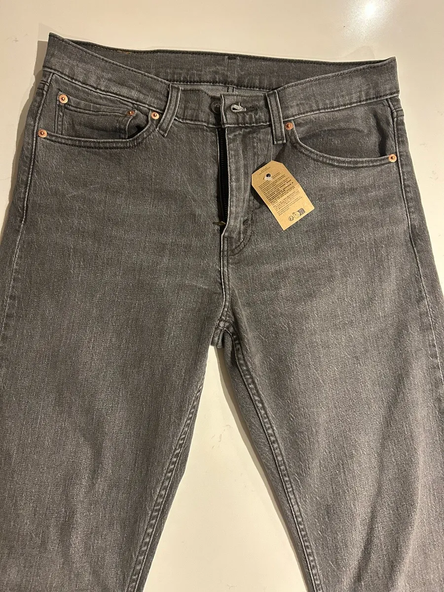 Levi’s 515 Slim Taper Jeans 32x32 - Image 3