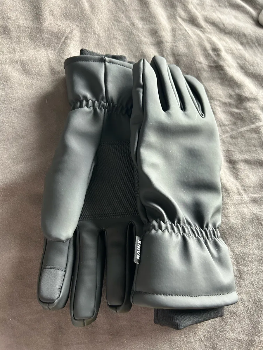 Rains - Insulated Gloves - Black - Image 1