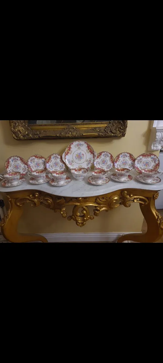 Shelley sheraton collectors teaset - Image 1