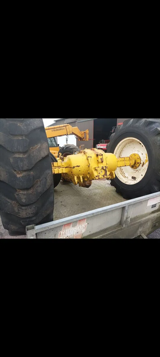 Ford 4600 back axle wheels gearbox - Image 1