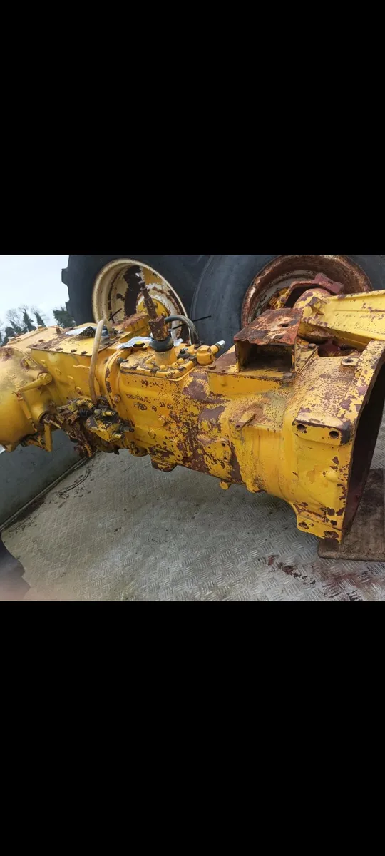 Ford 4600 back axle wheels gearbox - Image 2