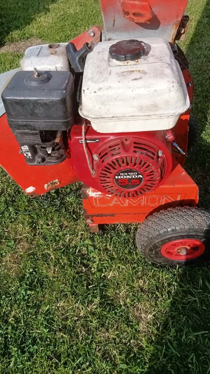 Honda petrol wood chipper - Image 2