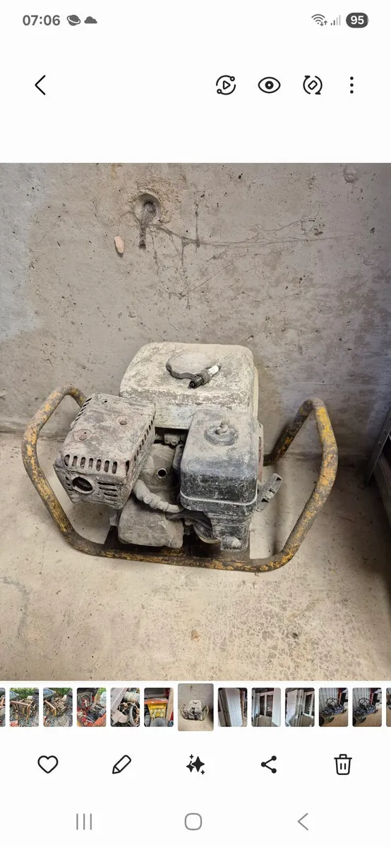 Concrete vibrator engine unit