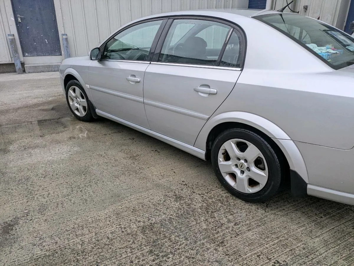 Opel Vectra 1.6 petrol NCT03/26-TAX07/25 - Image 1