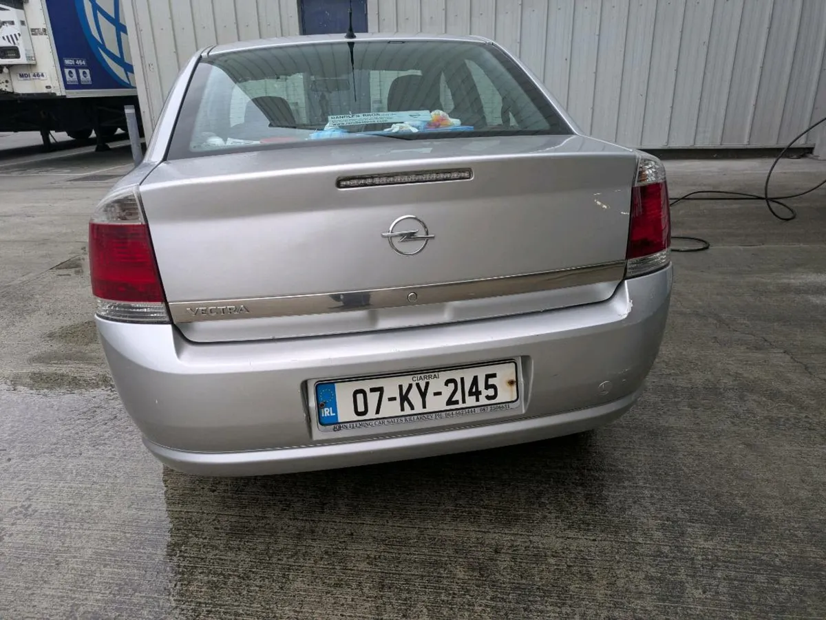 Opel Vectra 1.6 petrol NCT03/26-TAX07/25 - Image 3