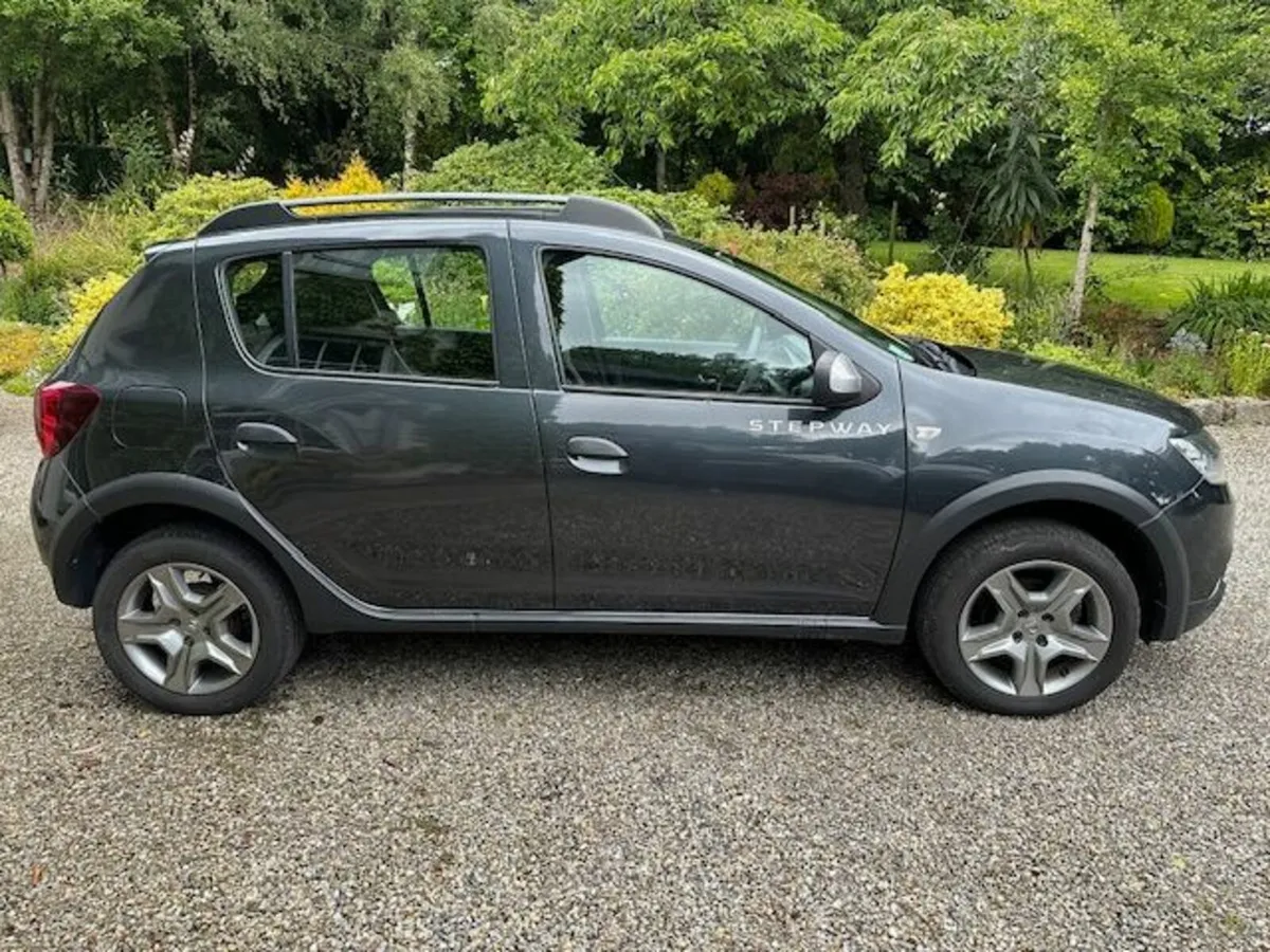 201 DACIA SANDERO STEPWAY HIGH SPEC GPS  BLUETOOTH - Image 4
