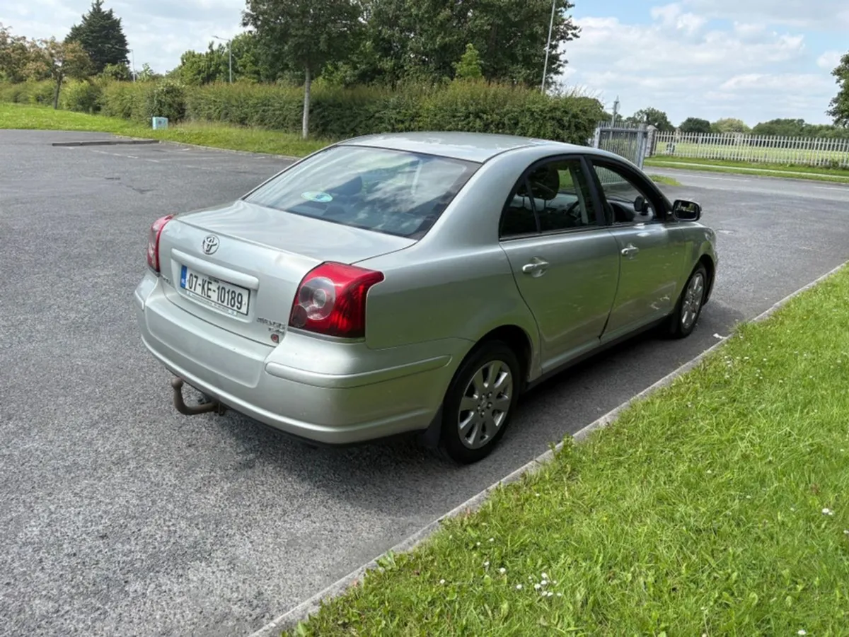 Toyota Avensis RC D-4d Strata - Image 4
