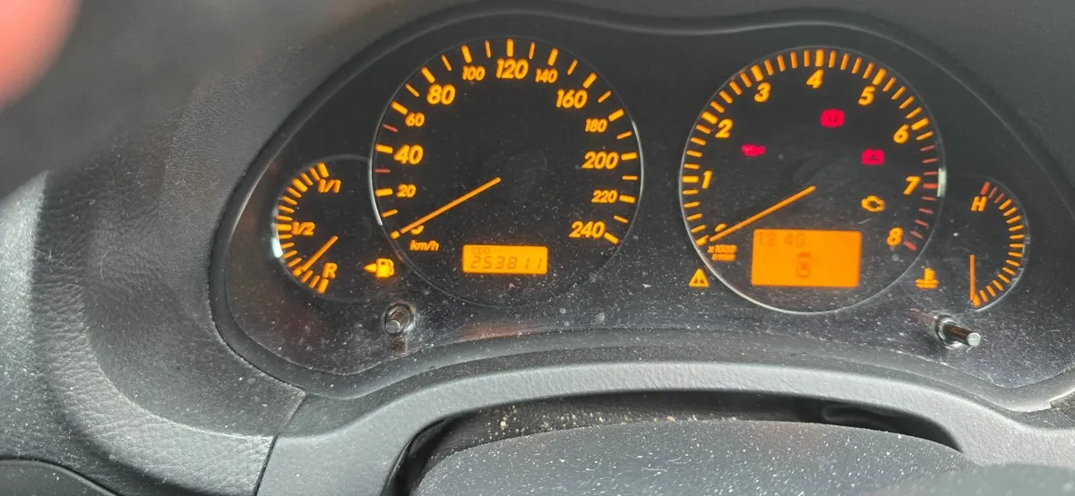 Toyota Avensis 2008 - Image 4