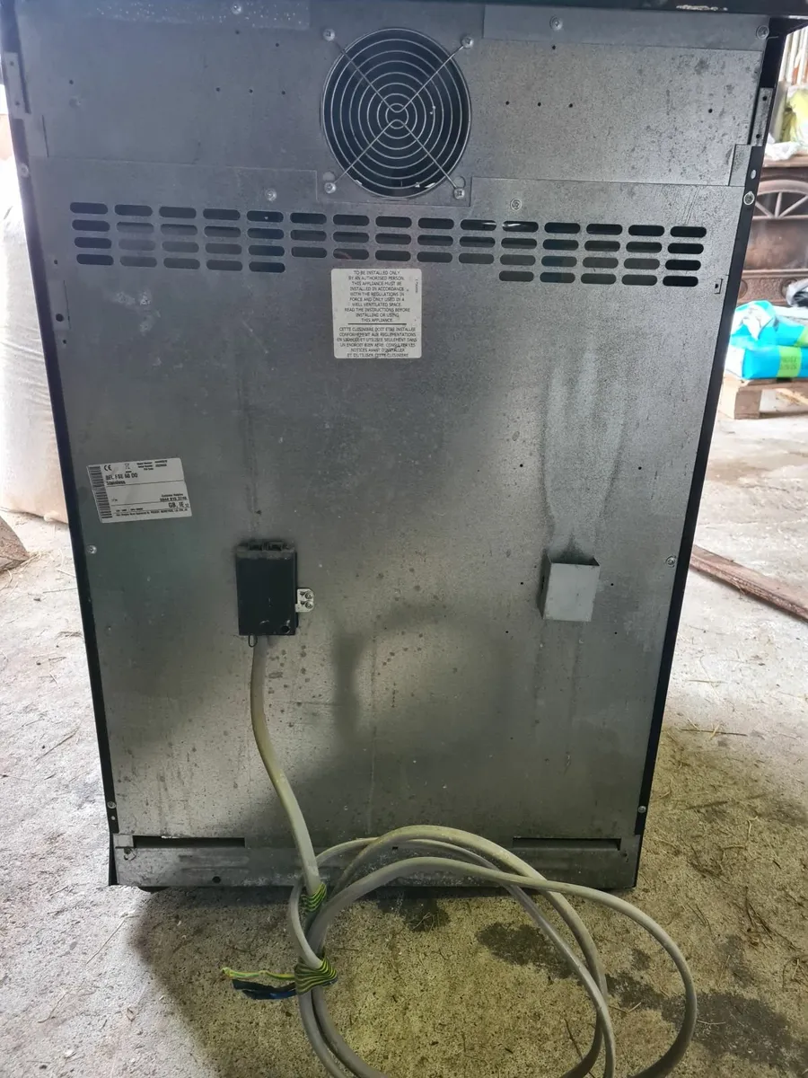 Dishwasher and oven/grill - Image 2