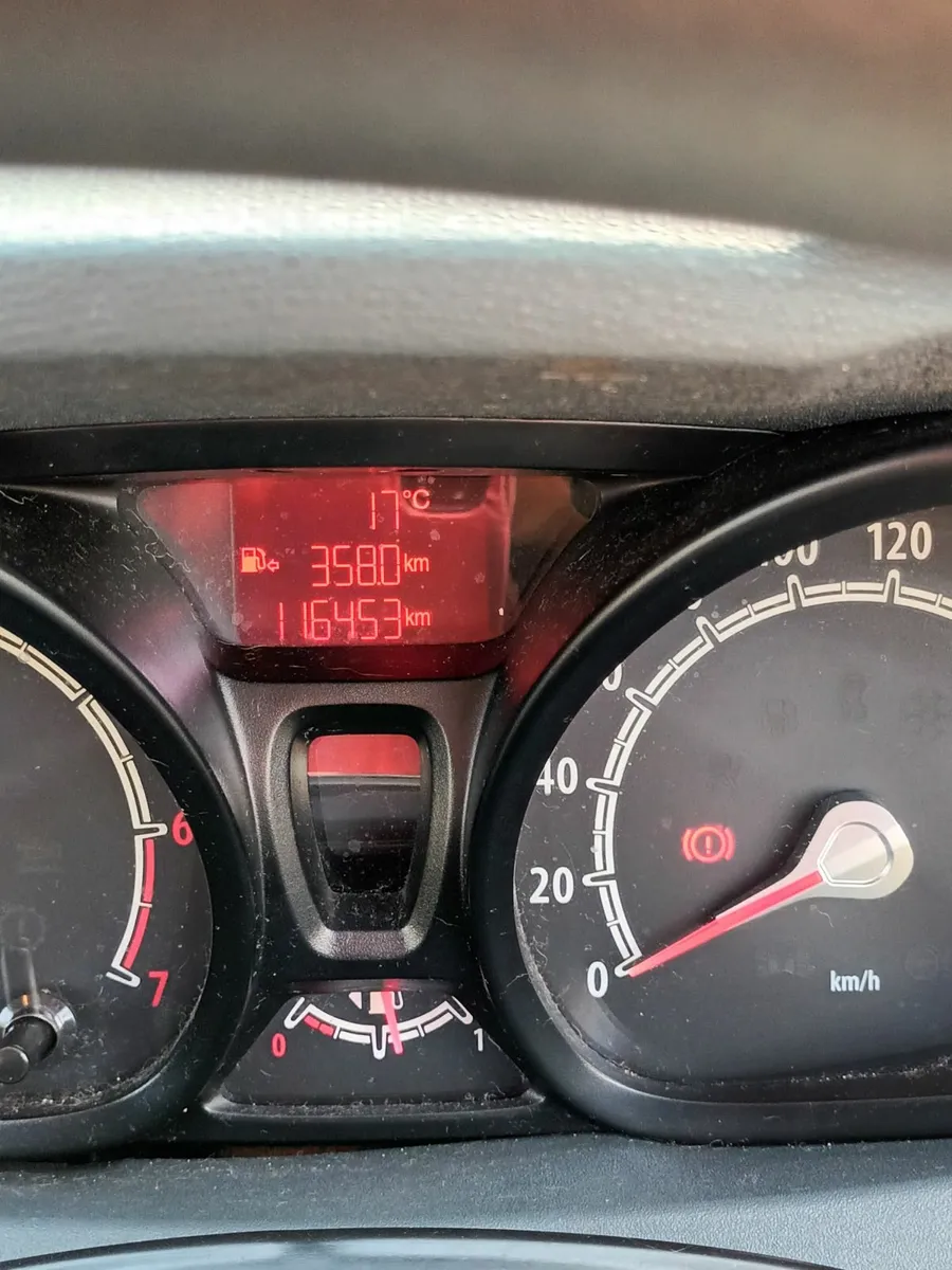 Ford Fiesta 2008 - Image 2