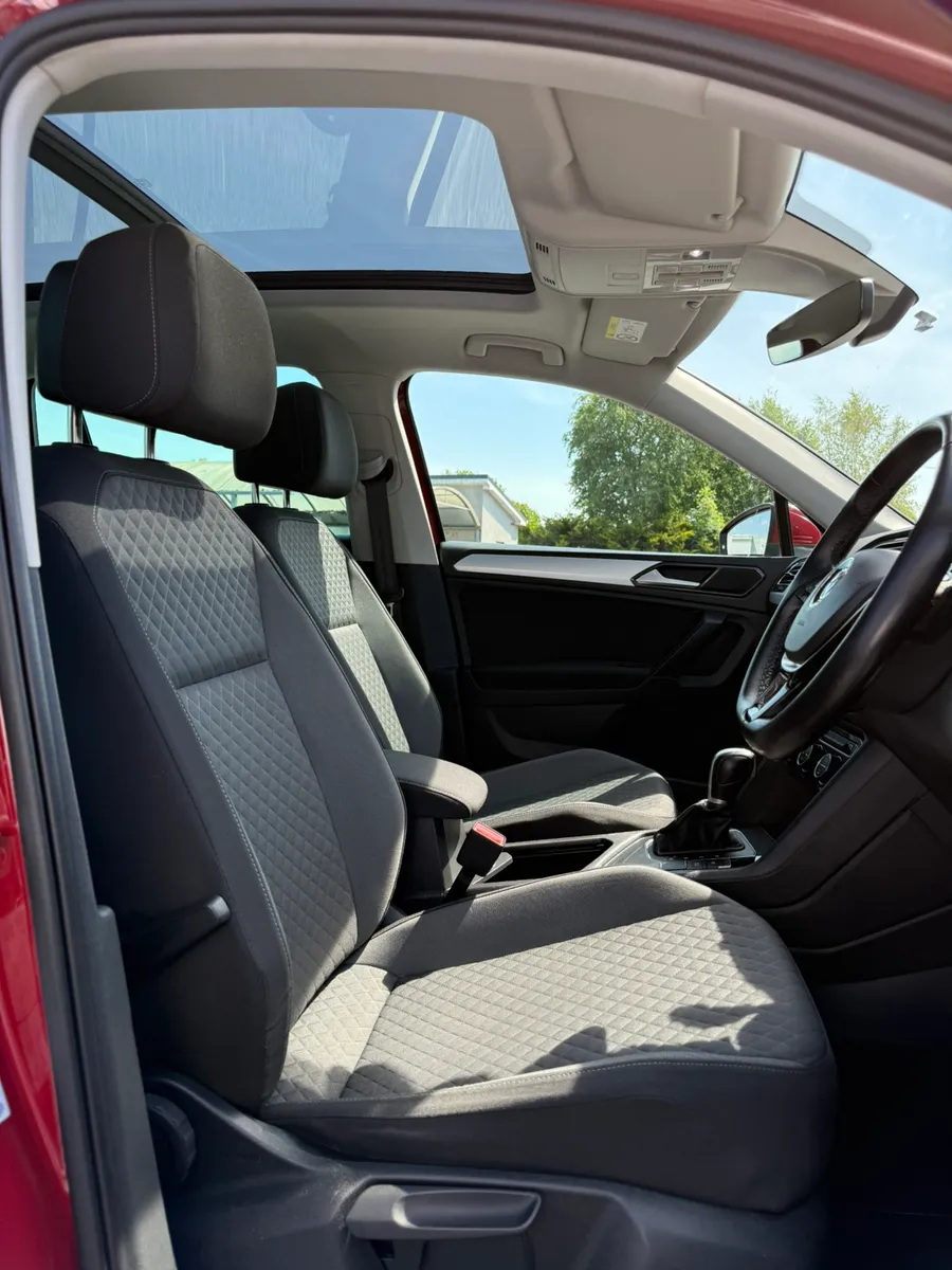 2018 VW Tiguan 2.0 TDi Automatic - Only 98K Kms - Image 4
