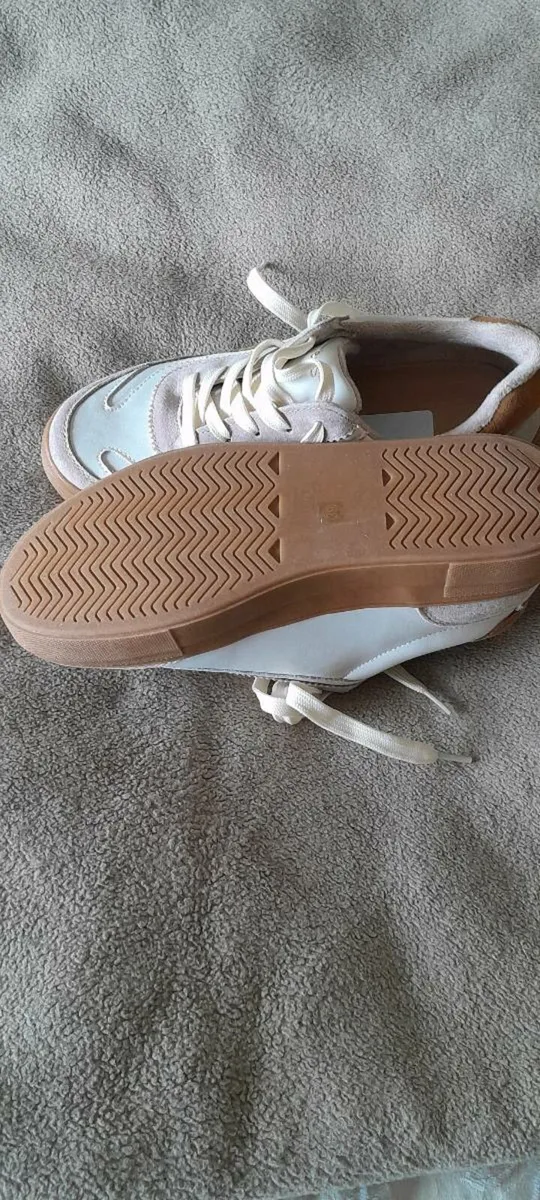 Shoes - Image 3
