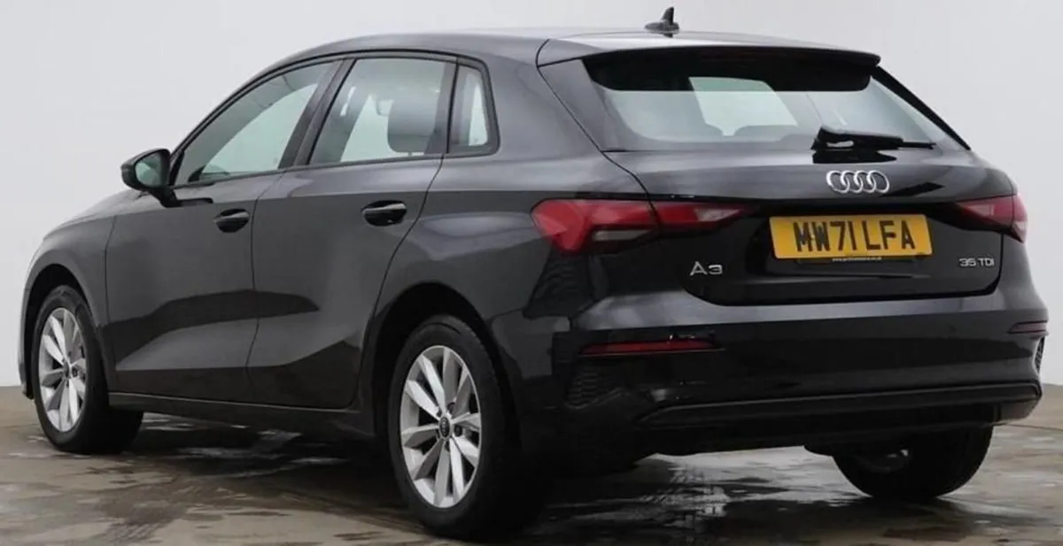 Audi A3 2.0 TDI 35 Technik Sportback 5dr Diesel S - Image 2