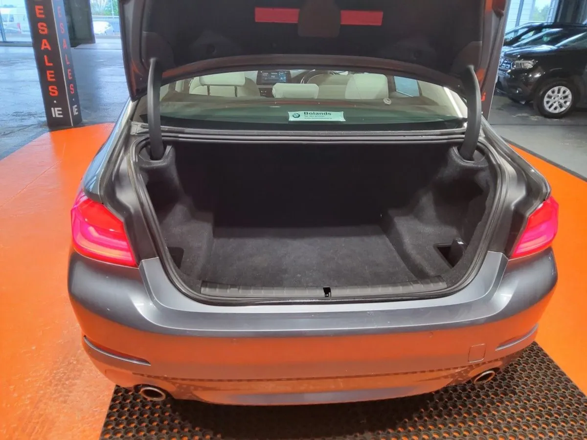 BMW 5 Series 520d SE 18  Auto - Image 4