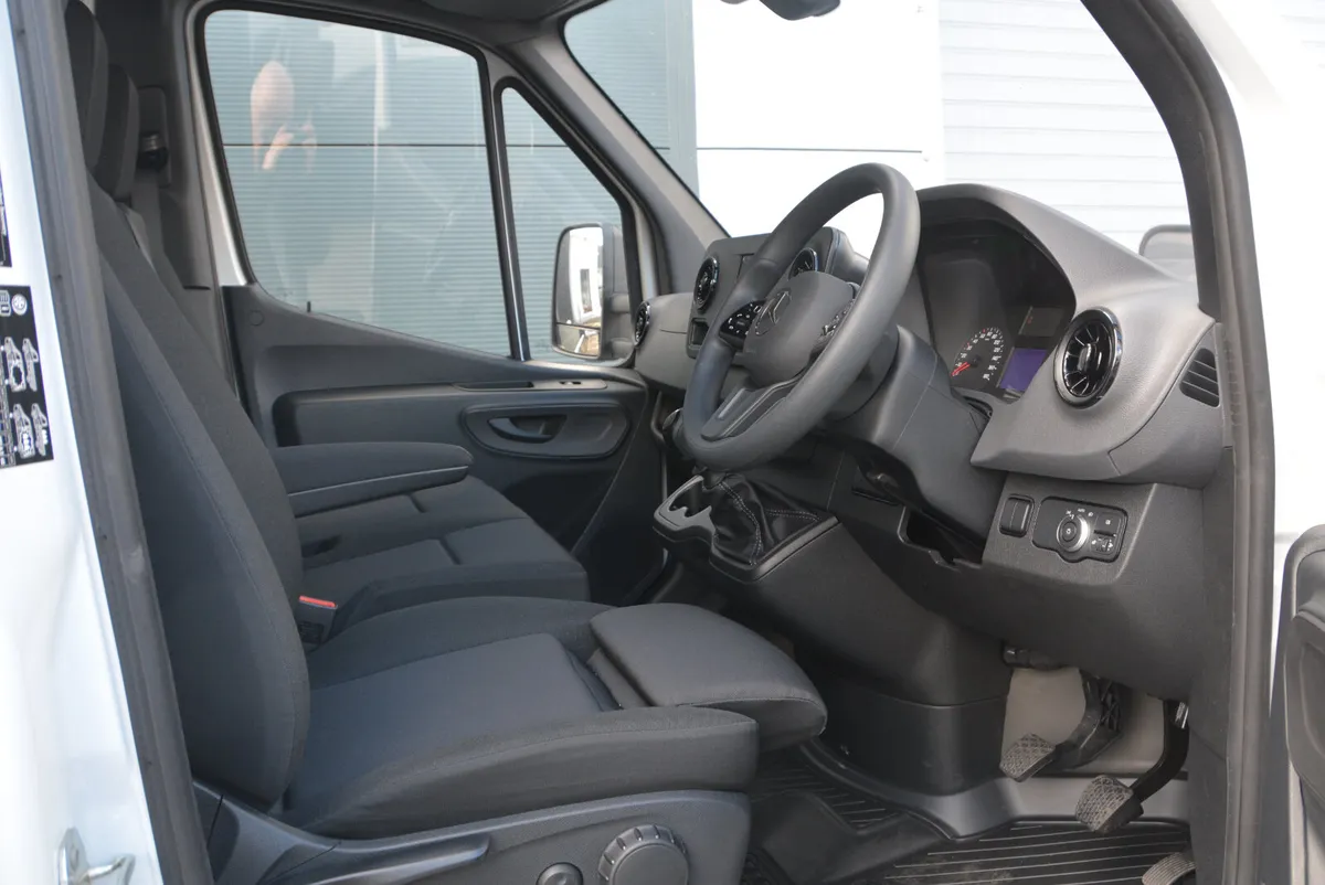 Mercedes-Benz Sprinter Box # HIRE 2-4yrs + Service - Image 3