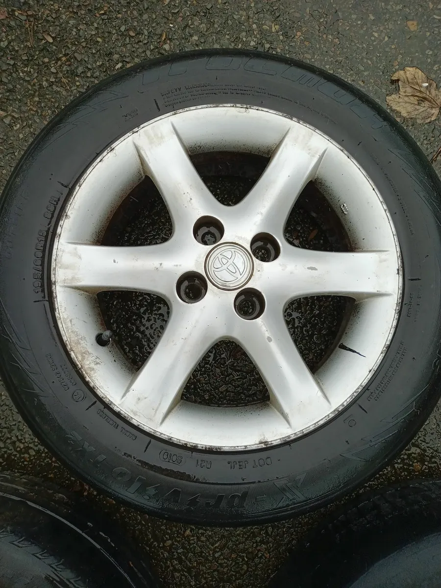 3.  2005  Toyota Corolla Alloy Wheels 30euro EACH - Image 4