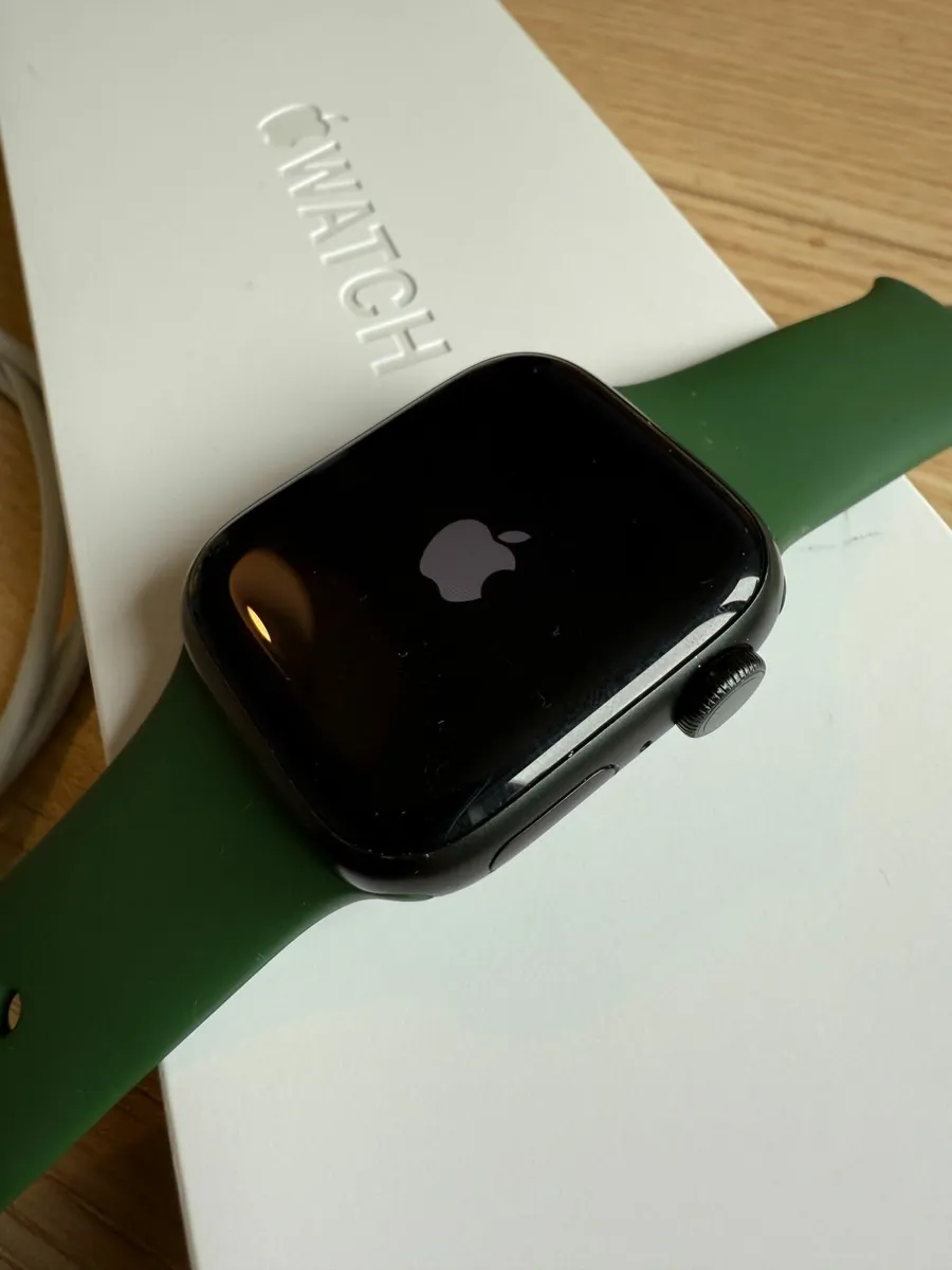 Apple Watch Series 7 Green 41mm - Image 4