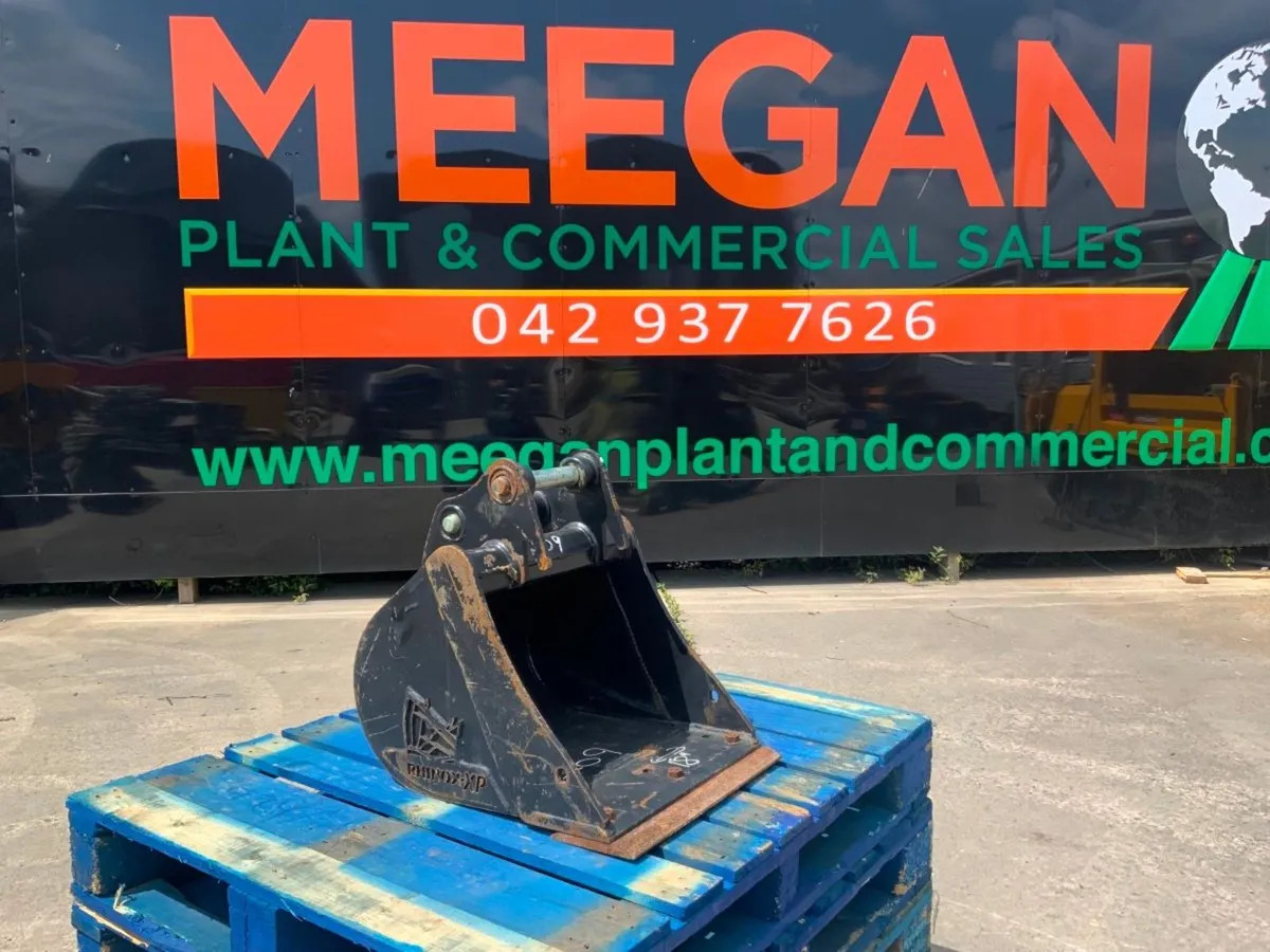 UNUSED 18" RHINOX BUCKET......35mm PINS.......209w - Image 1
