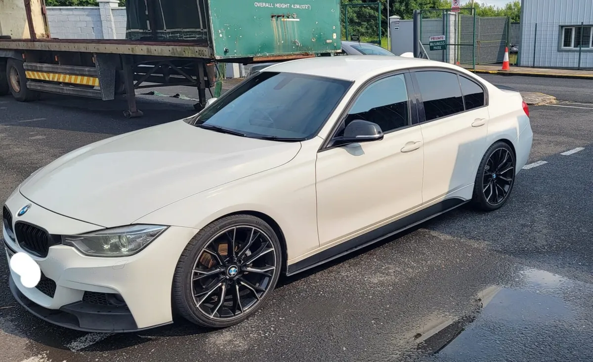 2013 BMW F30 320D MSPORT N47D20C BREAKING PARTS - Image 2