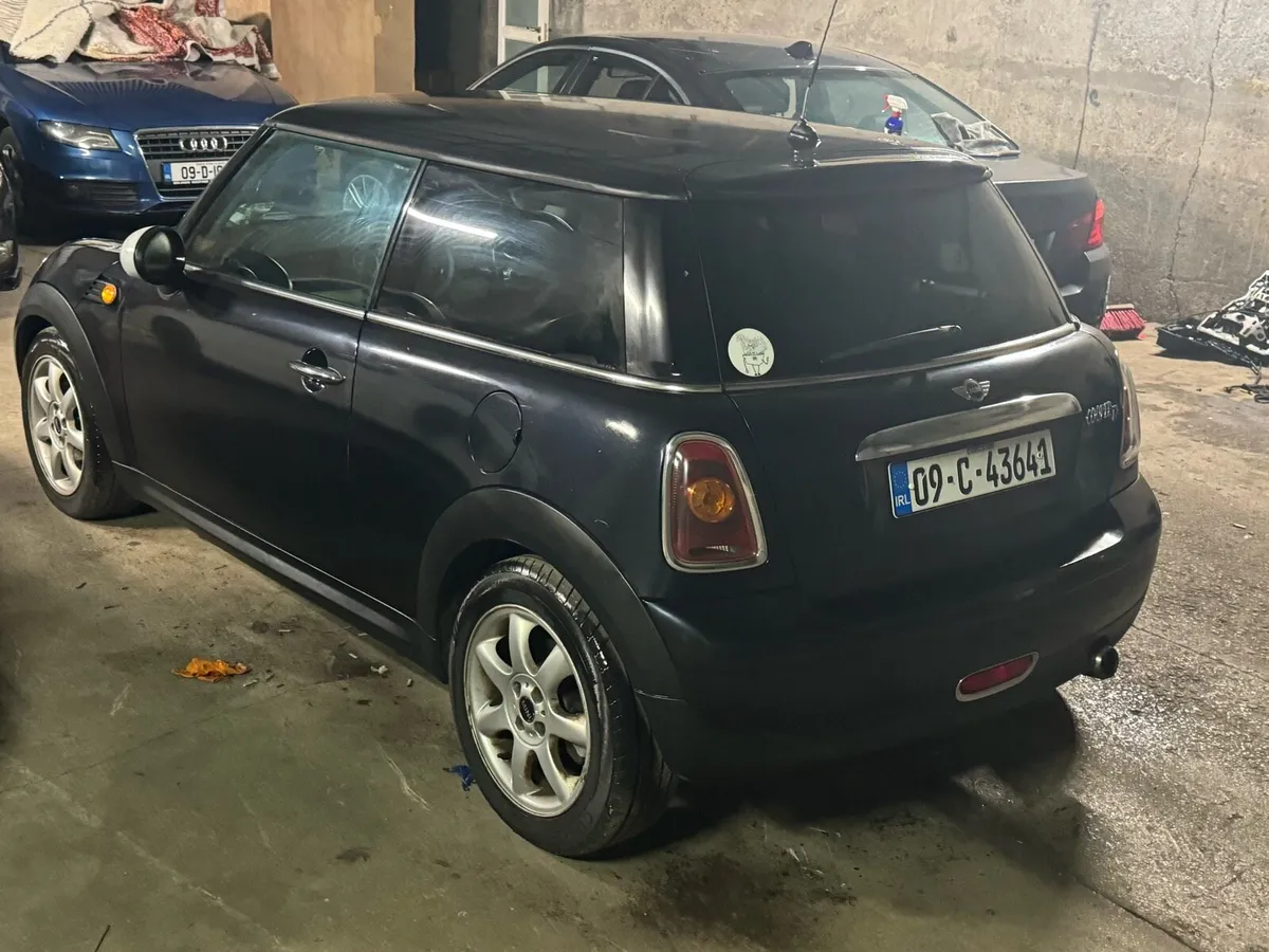Mini Cooper - Image 2
