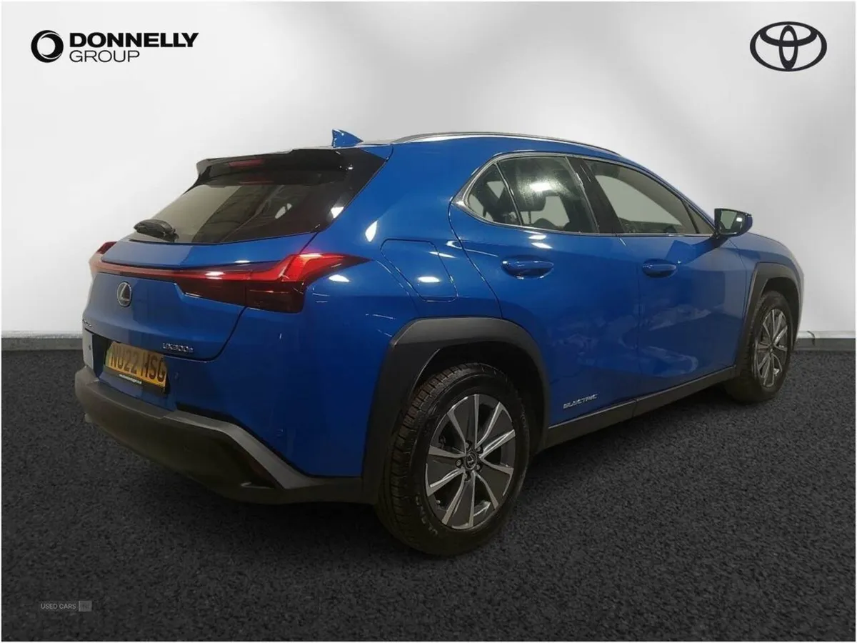 Lexus UX 300e 150kW 54.3 kWh 5dr E-cvt - Image 4